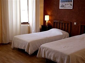 Logis Hotel De La Paix - Tournus Bagian luar foto
