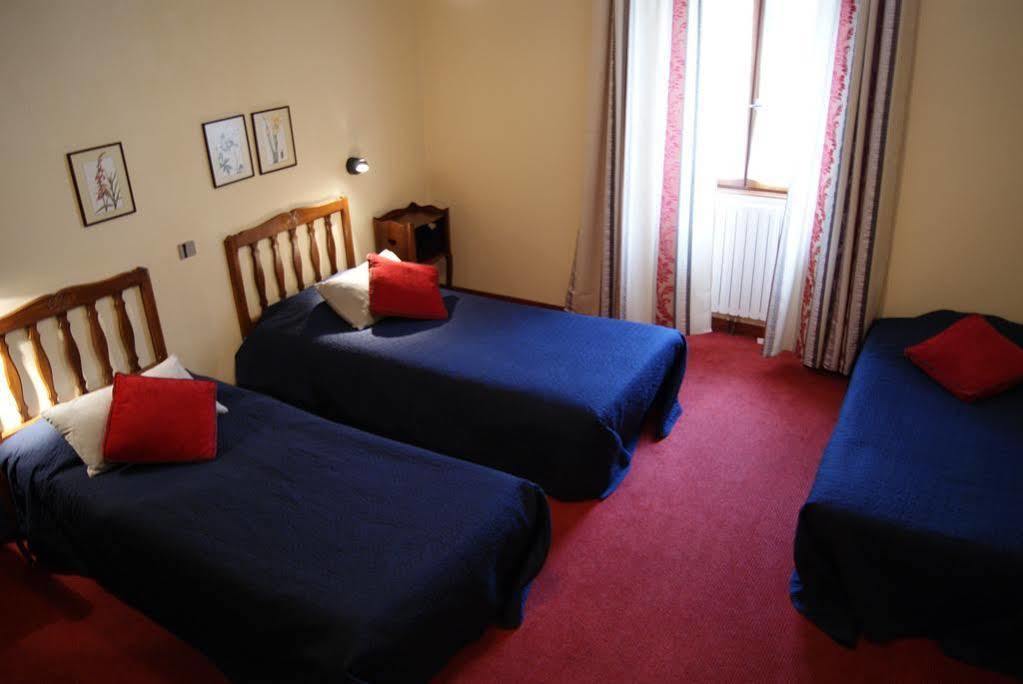 Logis Hotel De La Paix - Tournus Bagian luar foto